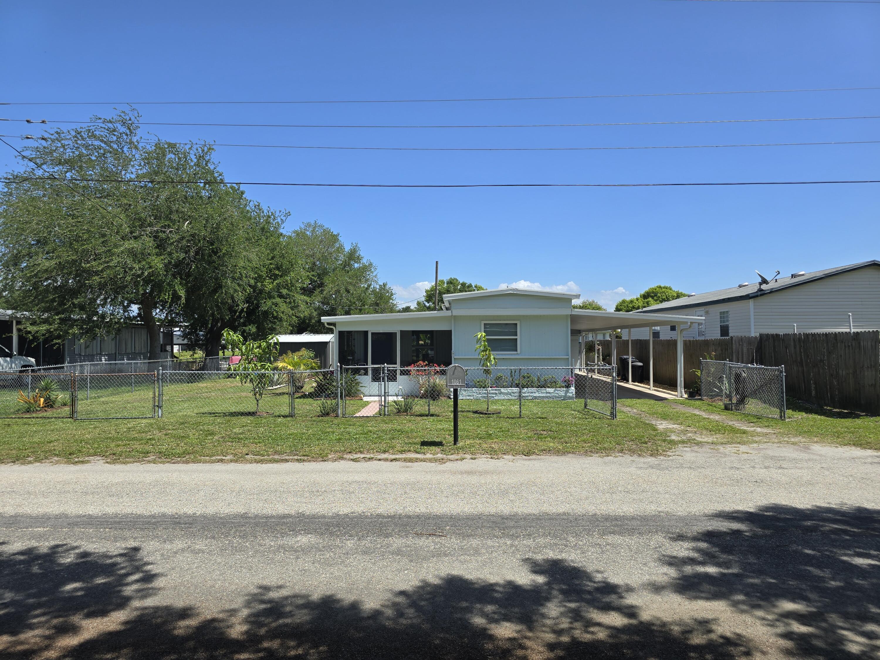 1061 Lake Circle Okeechobee, FL 34974 - Photo 30 of 41 20250405_134828