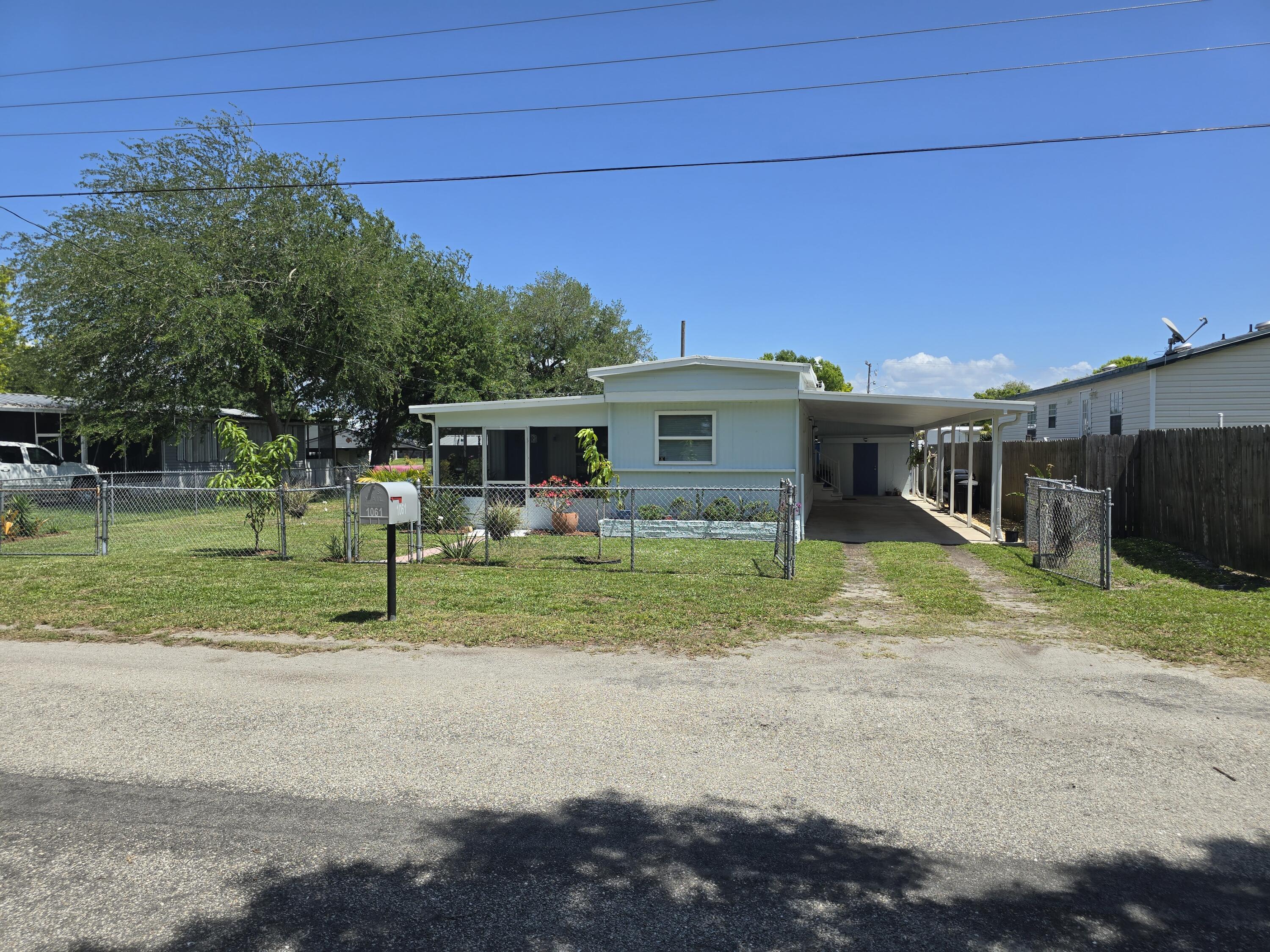 1061 Lake Circle Okeechobee, FL 34974 - Photo 31 of 41 20250405_134840