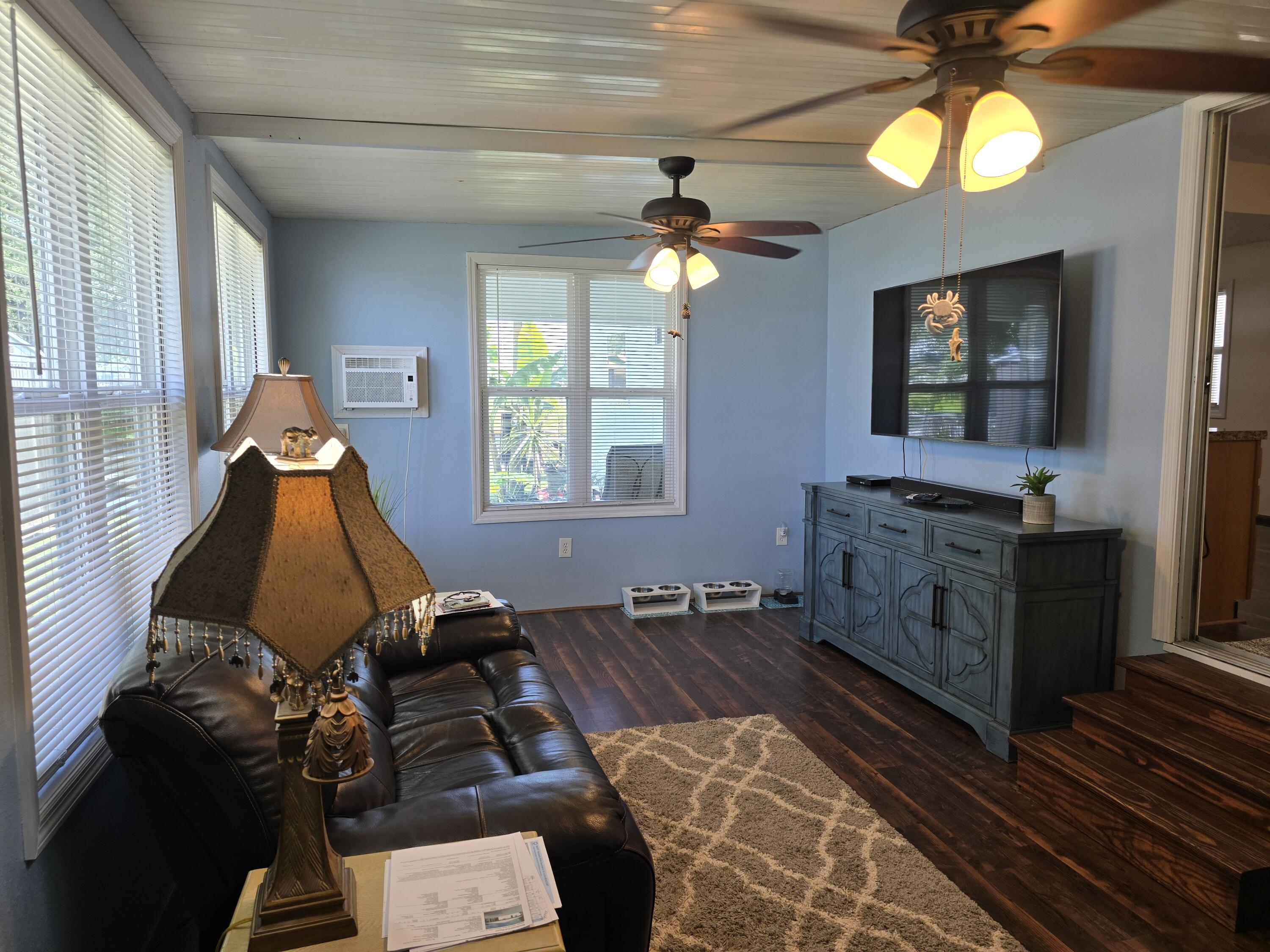 1061 Lake Circle Okeechobee, FL 34974 - Photo 6 of 41 20250405_132914