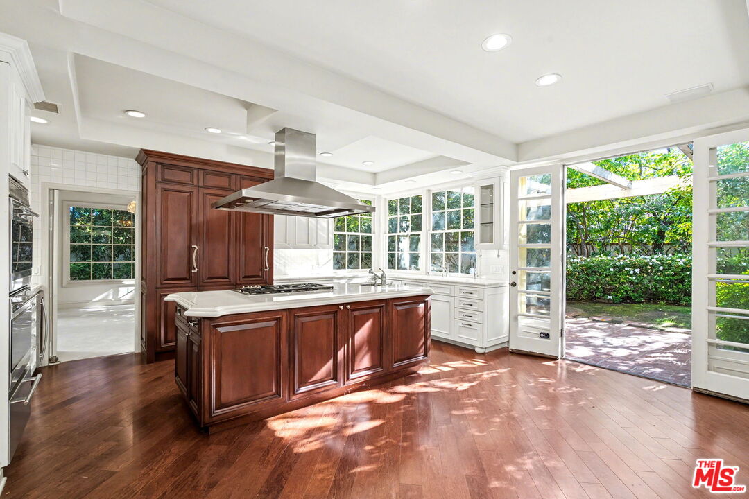 12386 Ridge Circle Los Angeles, CA 90049 - Photo 39 of 65