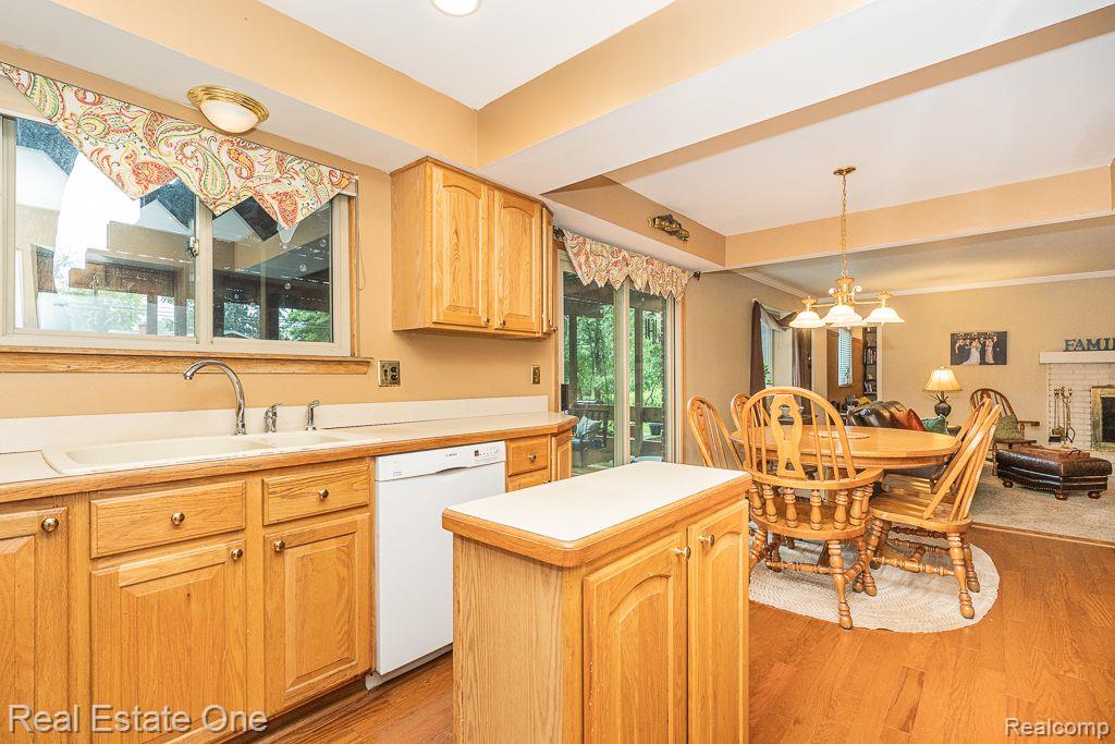 1291 Gettysburg Court Rochester Hills, MI 48306 - Photo 18 of 47