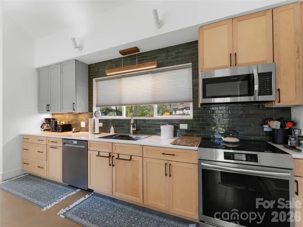 $850,000 | 60 West Morgan Street, Brevard, NC 28712