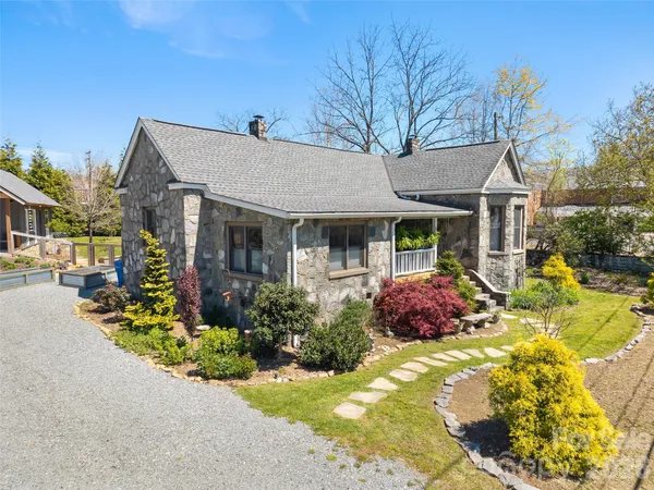 $850,000 | 60 West Morgan Street, Brevard, NC 28712