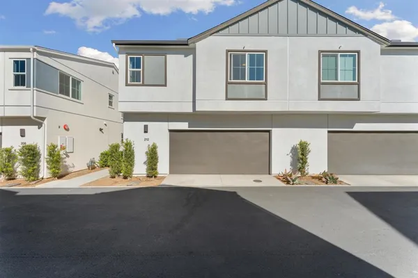 $645,000 | 212 Perennial Place, Fallbrook, CA 92028
