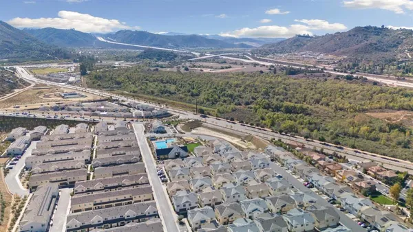 $645,000 | 212 Perennial Place, Fallbrook, CA 92028