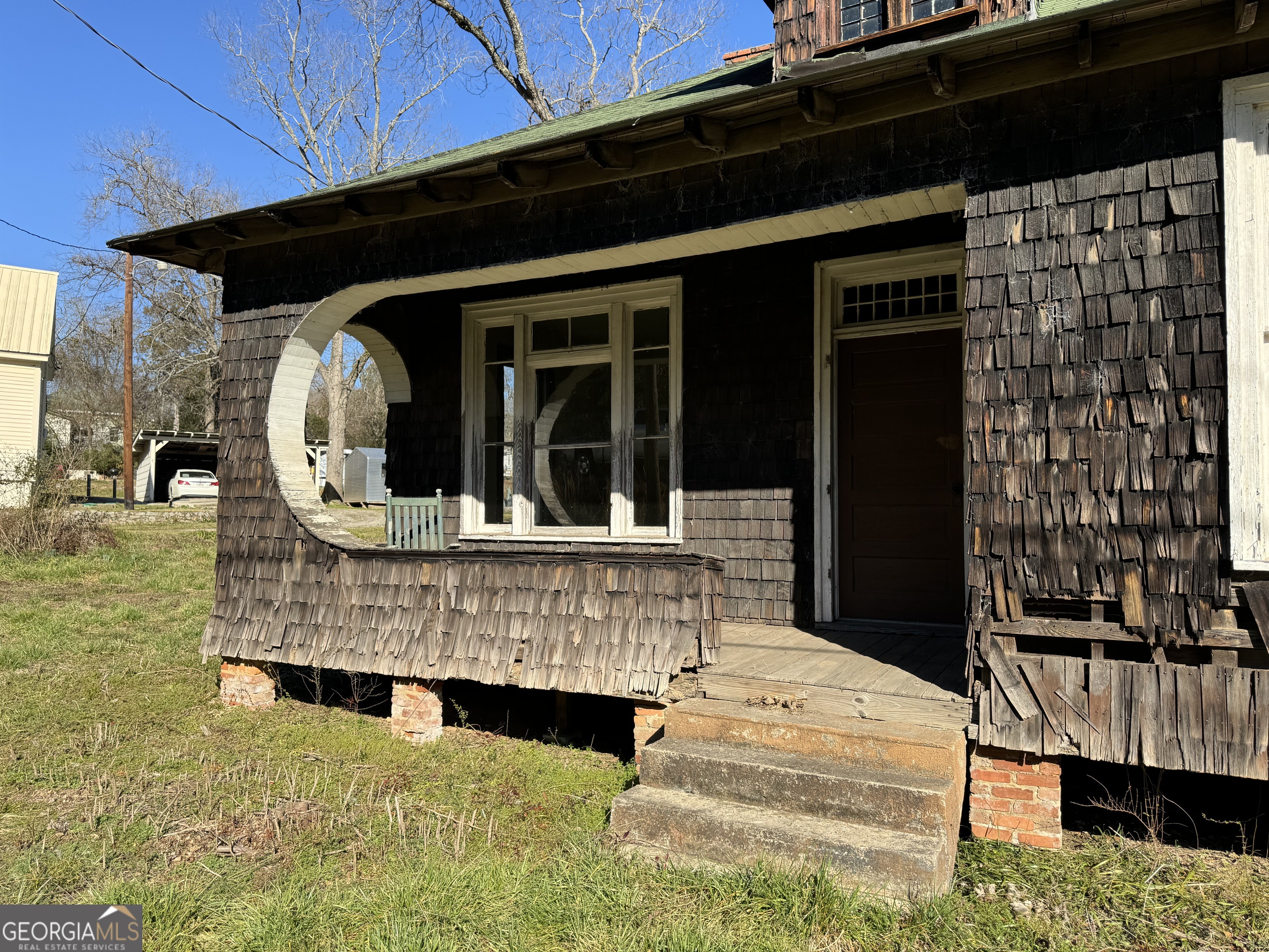 9822 Jones Street Sparta, GA 31087 - Photo 4 of 52 a view of front door of house