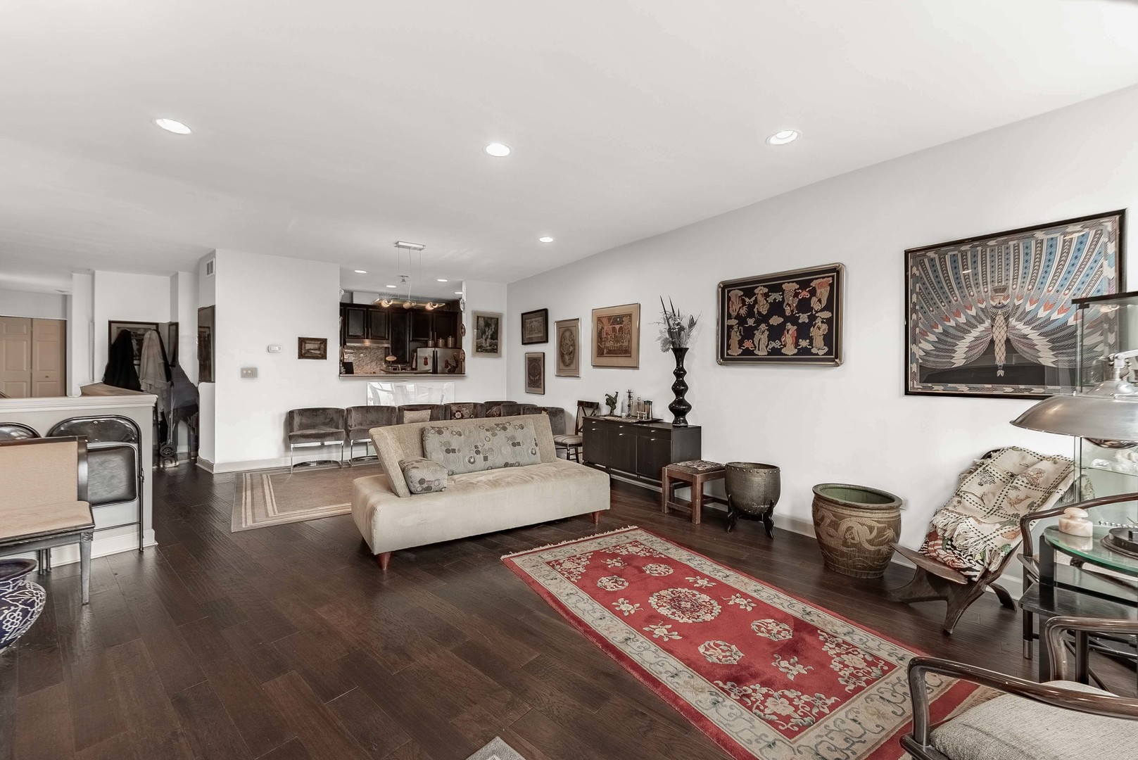 7738 North Sheridan Road, Unit 1R Chicago, IL 60626 - Photo 7 of 30 Gallery Image 7