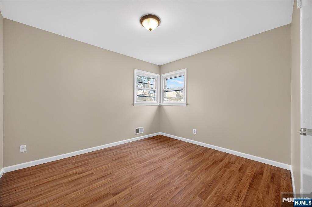 340 Old Post Road Edison, NJ 08817 - Photo 10 of 27