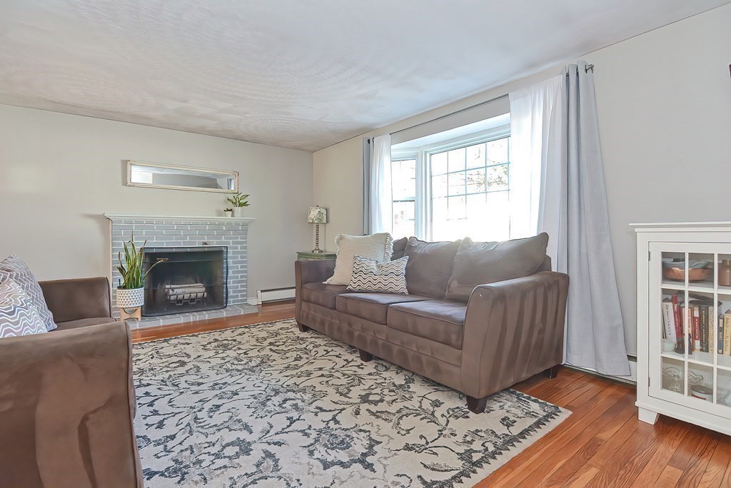 96 Dorset Road Holliston, MA 01746 - Photo 5 of 34 Gallery Image 5