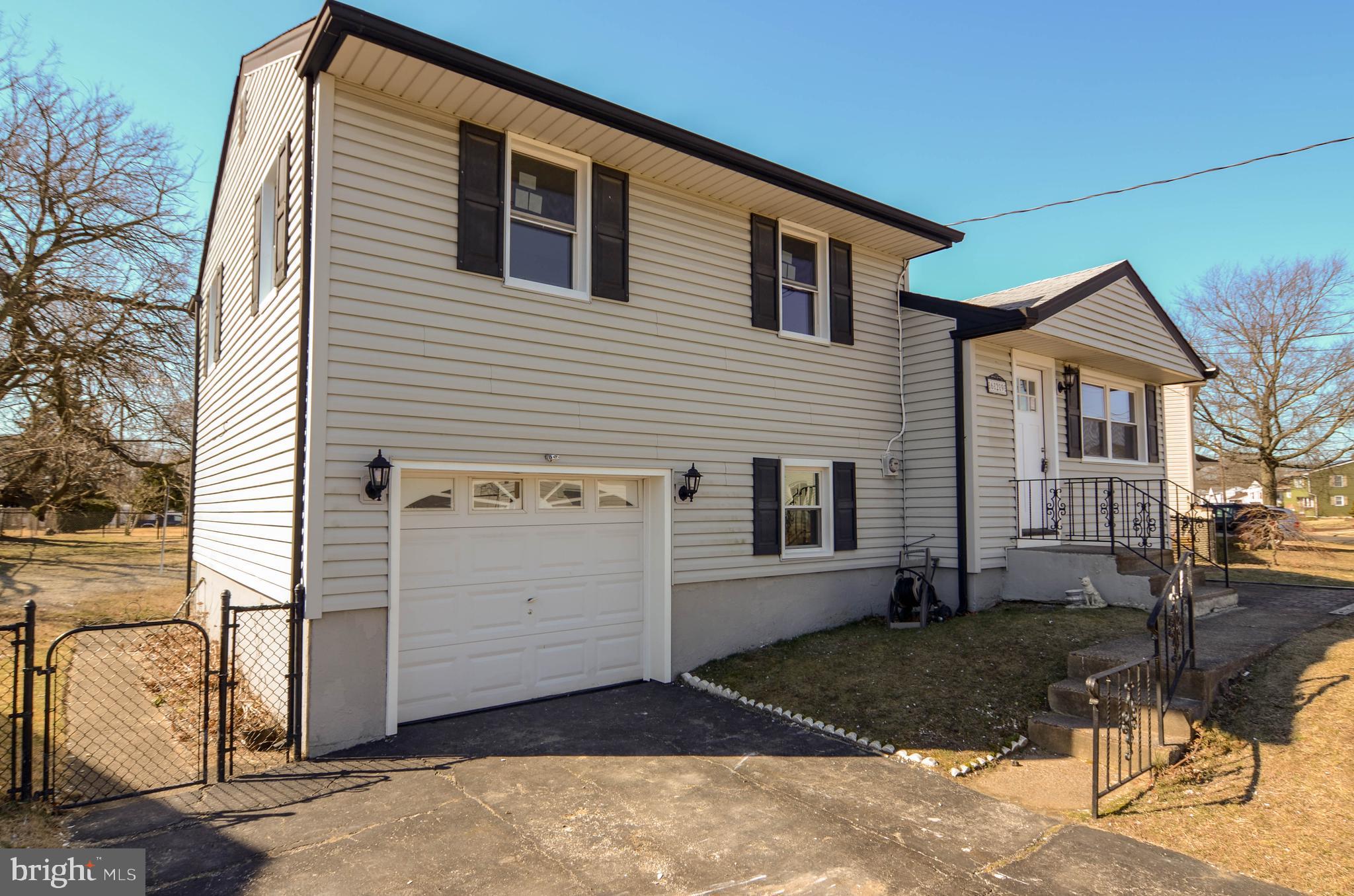 629 Andrea Road Runnemede, NJ 08078 - Photo 1 of 27