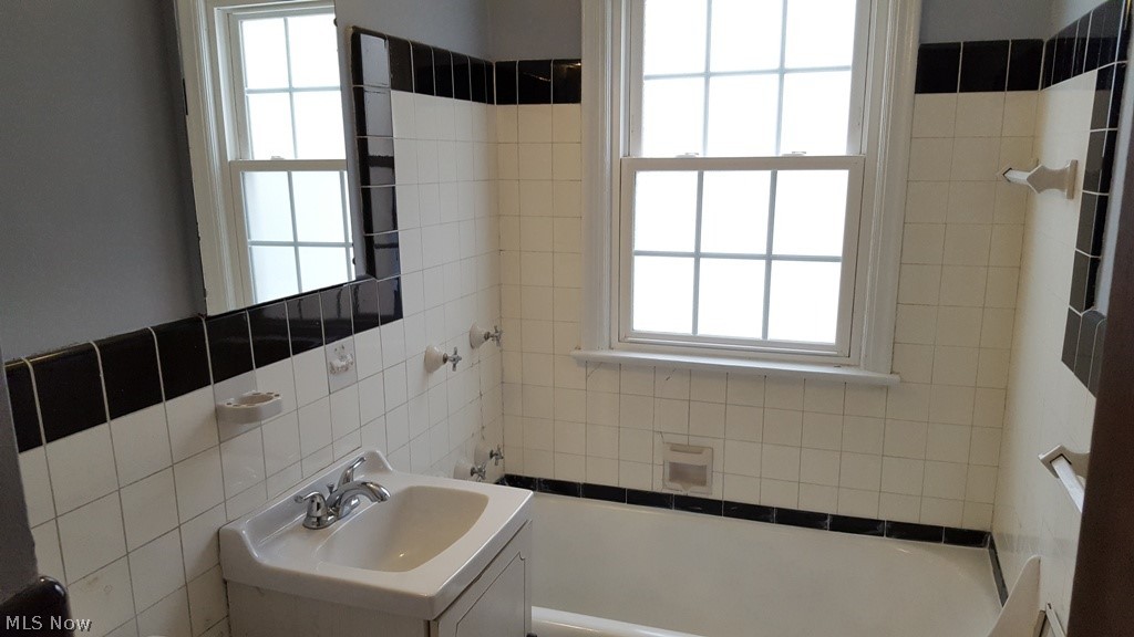 3670 Daleford Road Cleveland, OH 44120 - Photo 15 of 15 Gallery Image 15