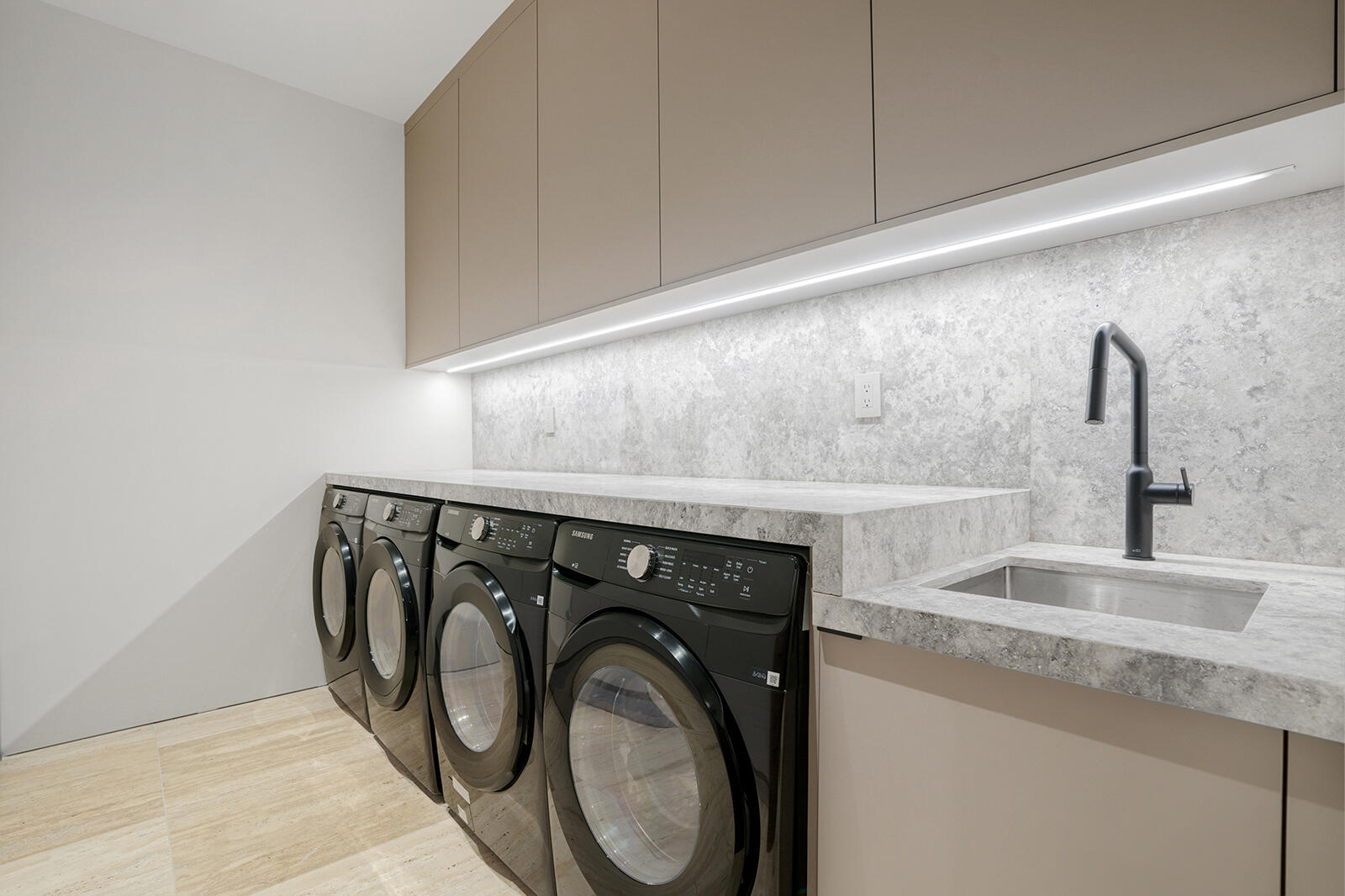 7859 Mandarin Drive Boca Raton, FL 33433 - Photo 45 of 75 Laundry room
