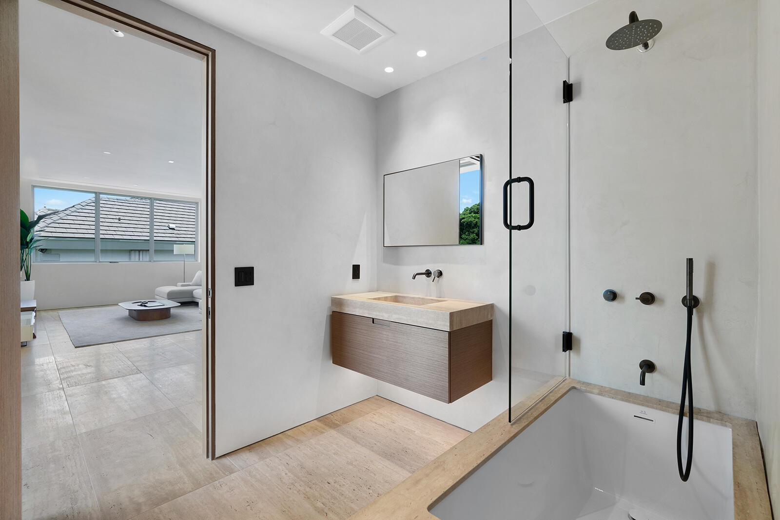 7859 Mandarin Drive Boca Raton, FL 33433 - Photo 60 of 75 Primary lounge bathroom