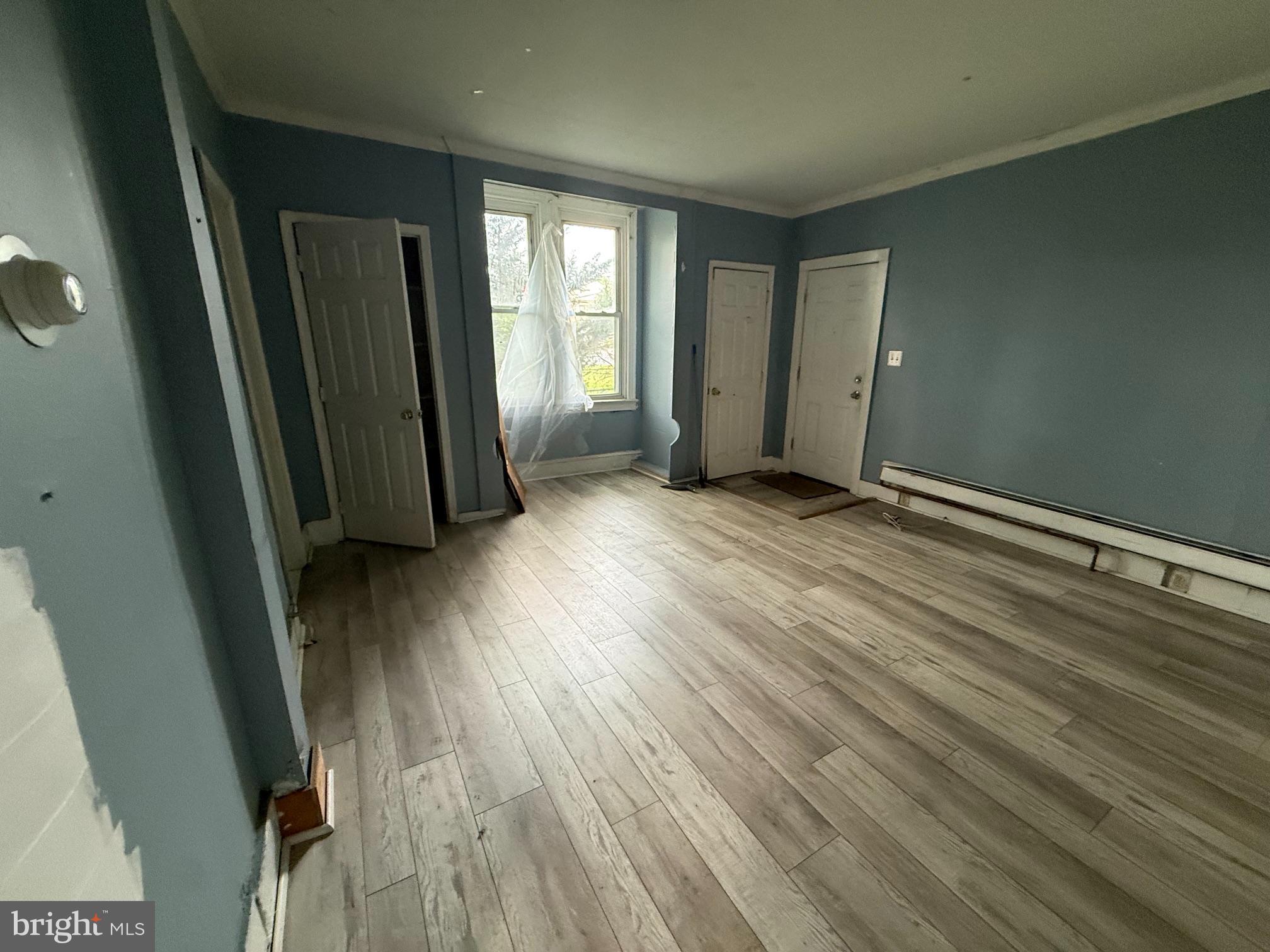 212 Warren Street, Unit 2 Beverly, NJ 08010 - Photo 21 of 33 Unit 2 Living Room