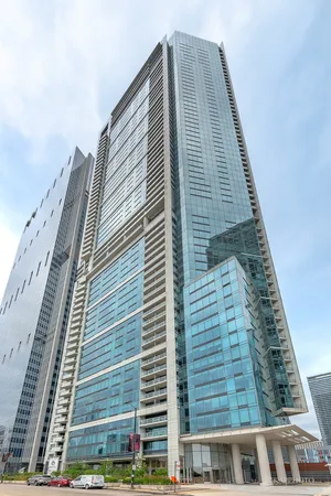 $30,000 | 340 East Randolph Street, Unit P521, Chicago, IL 60601