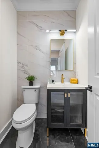 $830,000 | 135 La Salle Avenue, Clifton, NJ 07013