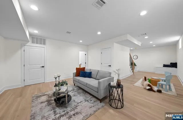 $830,000 | 135 La Salle Avenue, Clifton, NJ 07013