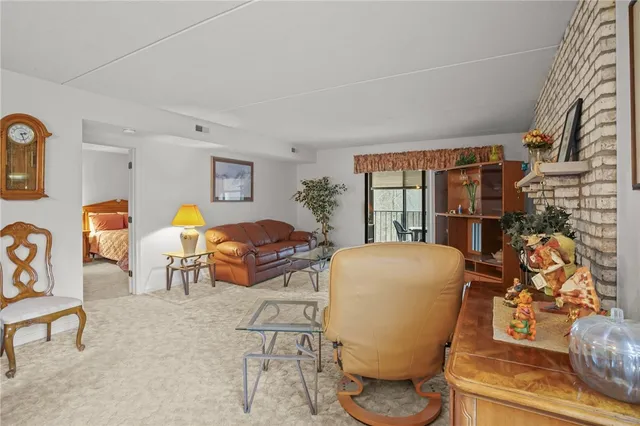 $337,900 | 650 East Greenwich Avenue, Unit B5 211, West Warwick, RI 02893