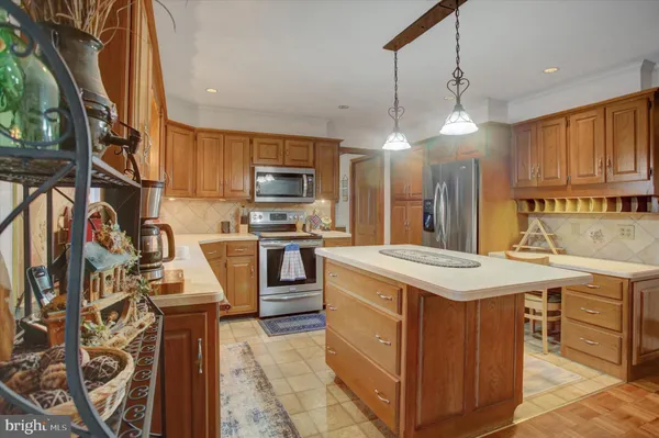 $420,000 | 9799 Cumberland Highway, Pleasant Hall, PA 17246