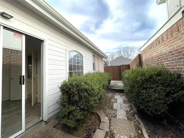$2,395 | 4108 Hedgerow Drive, Plano, TX 75024