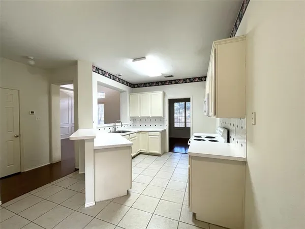 $2,395 | 4108 Hedgerow Drive, Plano, TX 75024