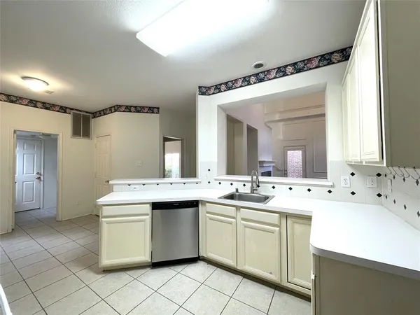 $2,395 | 4108 Hedgerow Drive, Plano, TX 75024