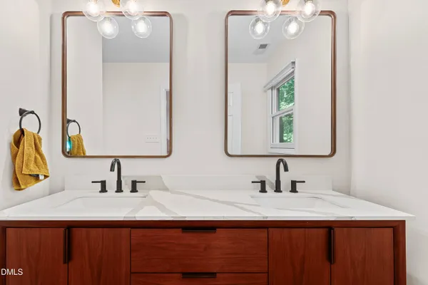 $780,000 | 620 Arlington Street, Chapel Hill, NC 27514