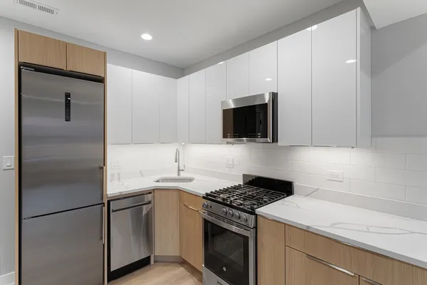 $2,123 | 1556 West Juneway Terrace, Unit 3K, Chicago, IL 60626