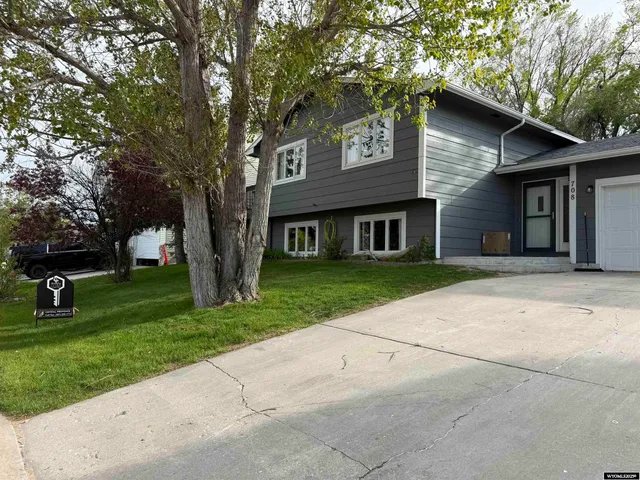 $359,000 | 708 Fairway Drive, Gillette, WY 82718