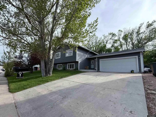 $359,000 | 708 Fairway Drive, Gillette, WY 82718