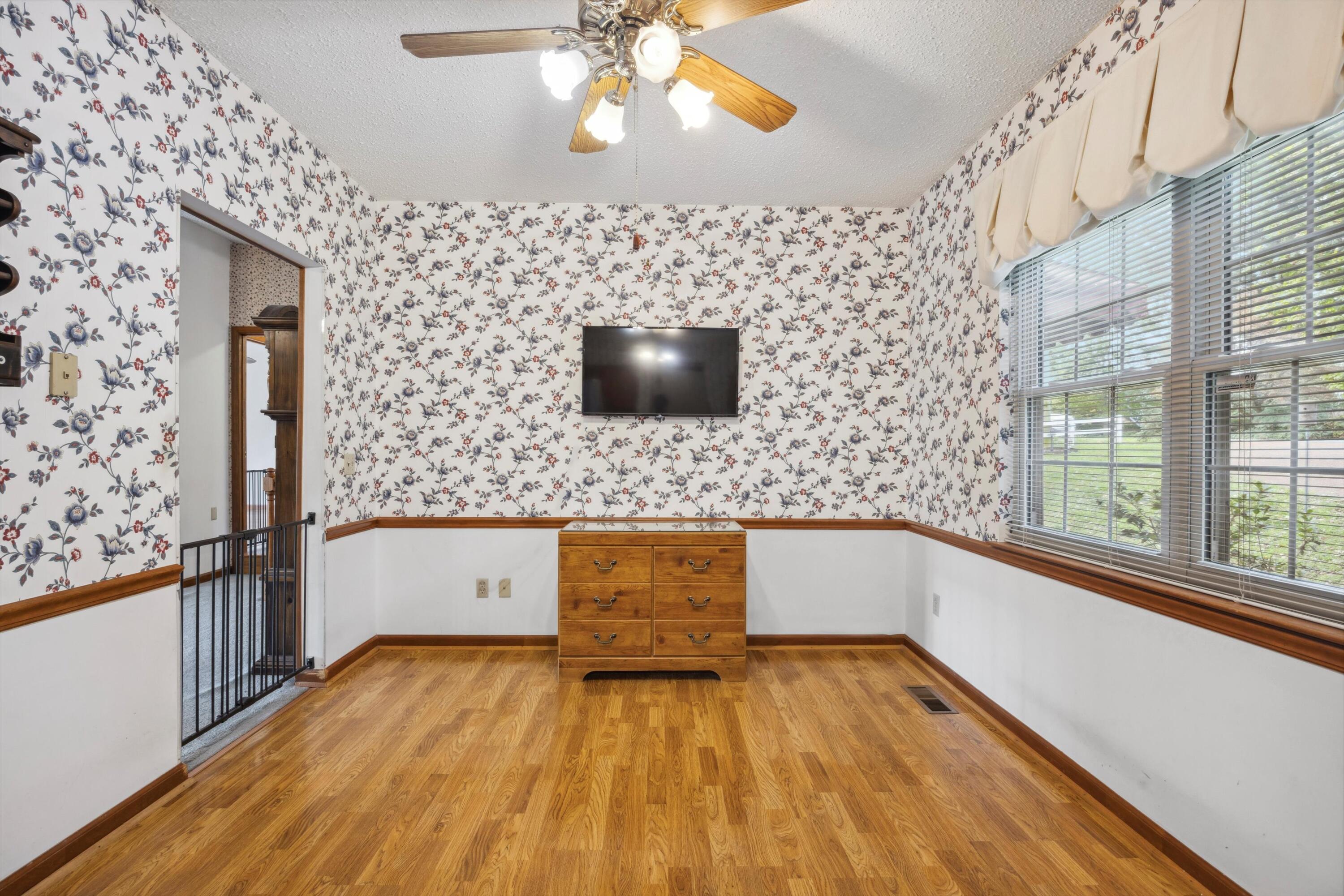 6468 Fairview Road Hixson, TN 37343 - Photo 18 of 54 Eat in kitchen