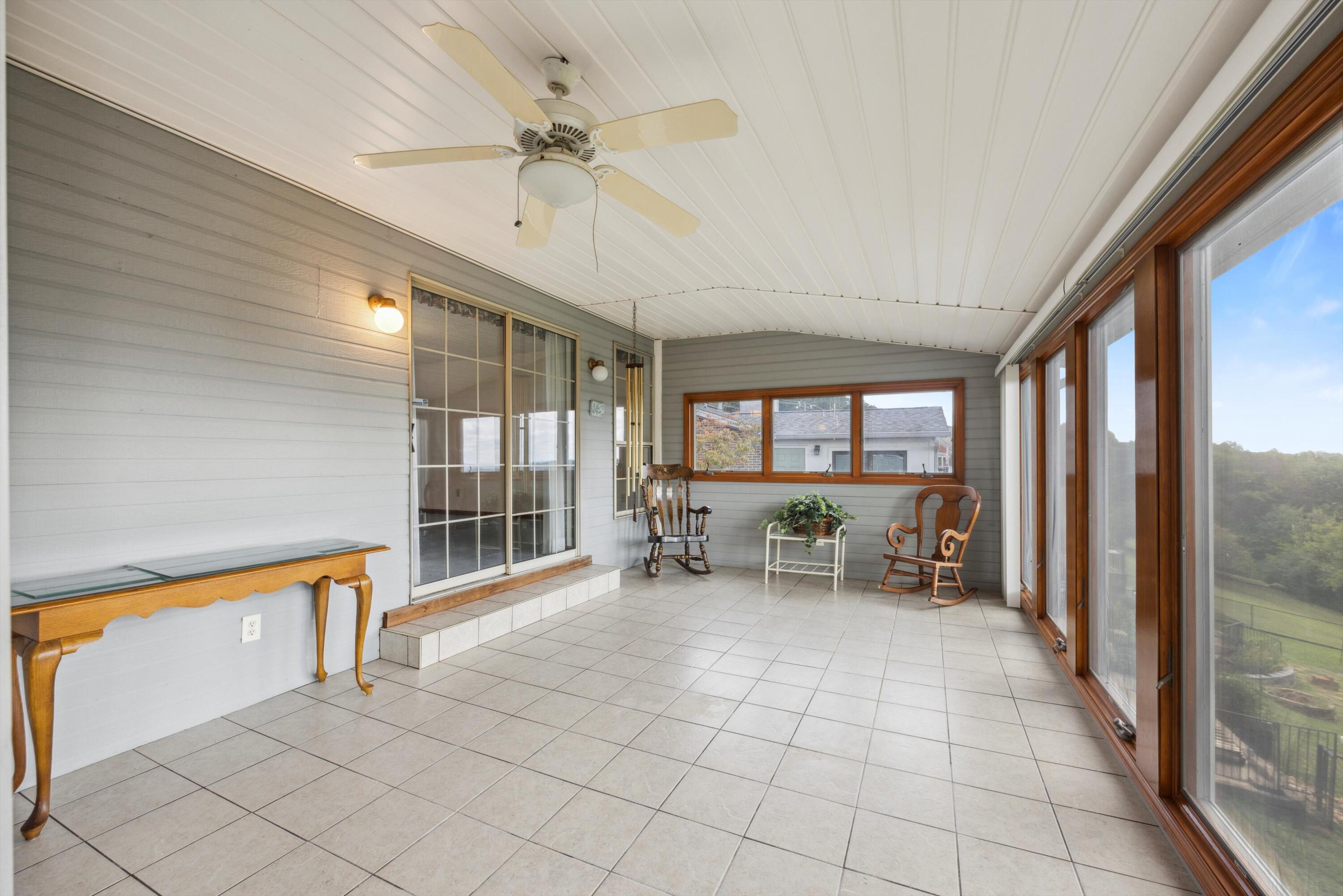 6468 Fairview Road Hixson, TN 37343 - Photo 22 of 54 Sun Room