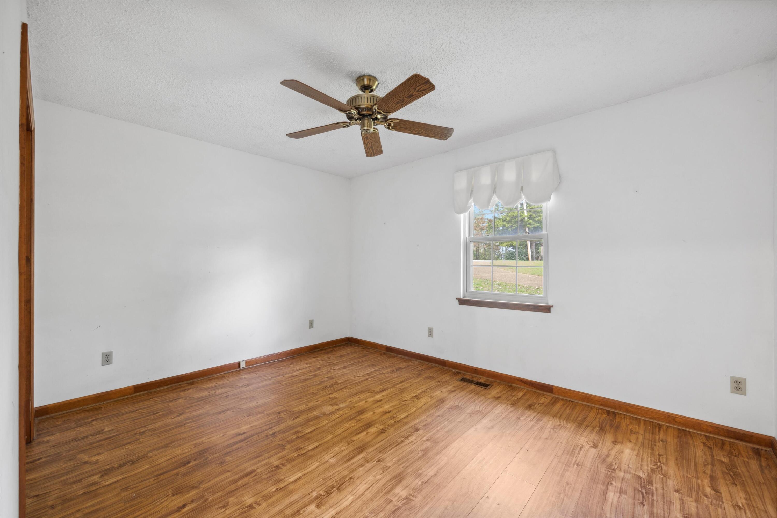 6468 Fairview Road Hixson, TN 37343 - Photo 29 of 54 bedroom 2