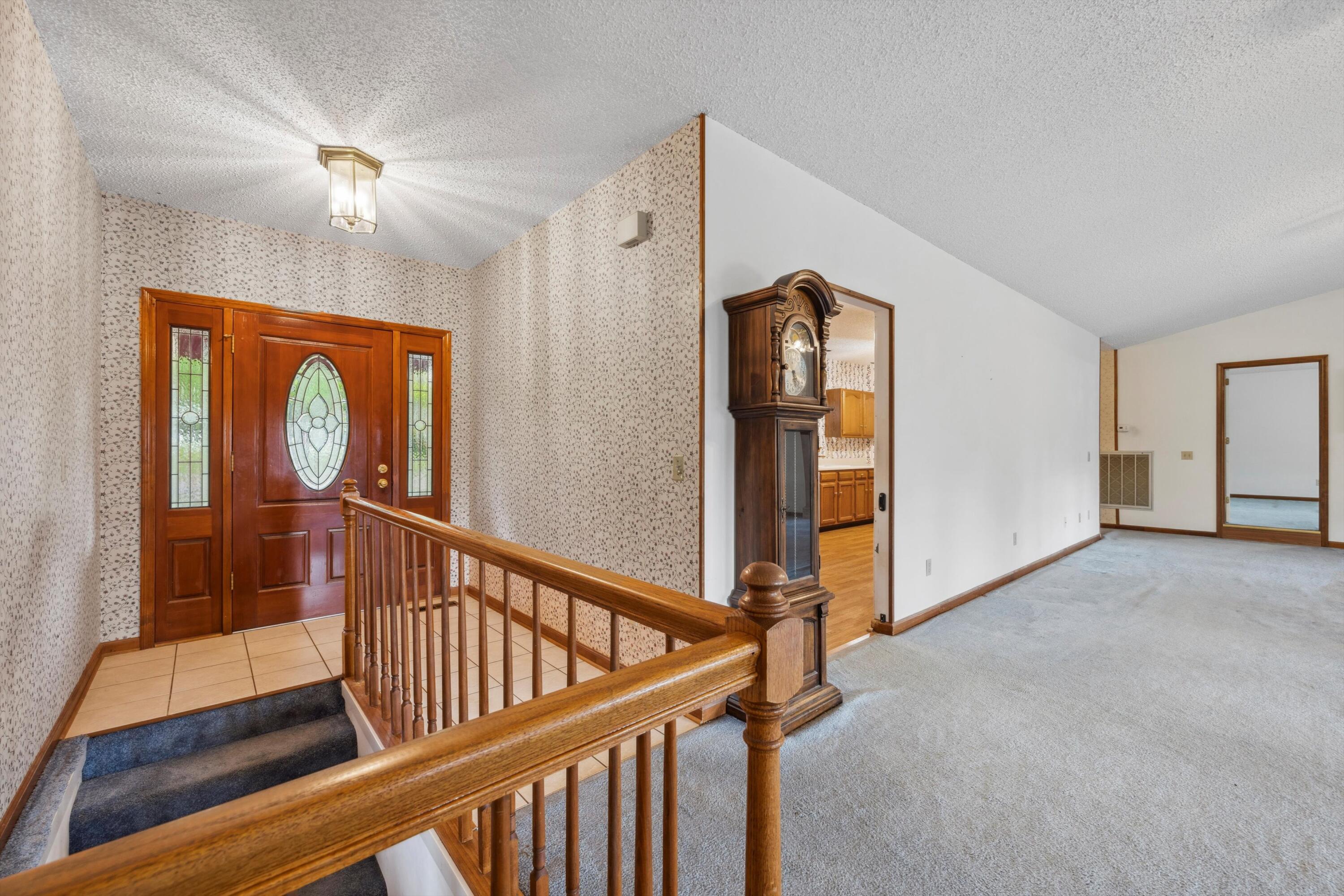 6468 Fairview Road Hixson, TN 37343 - Photo 5 of 54 Entry way from front door