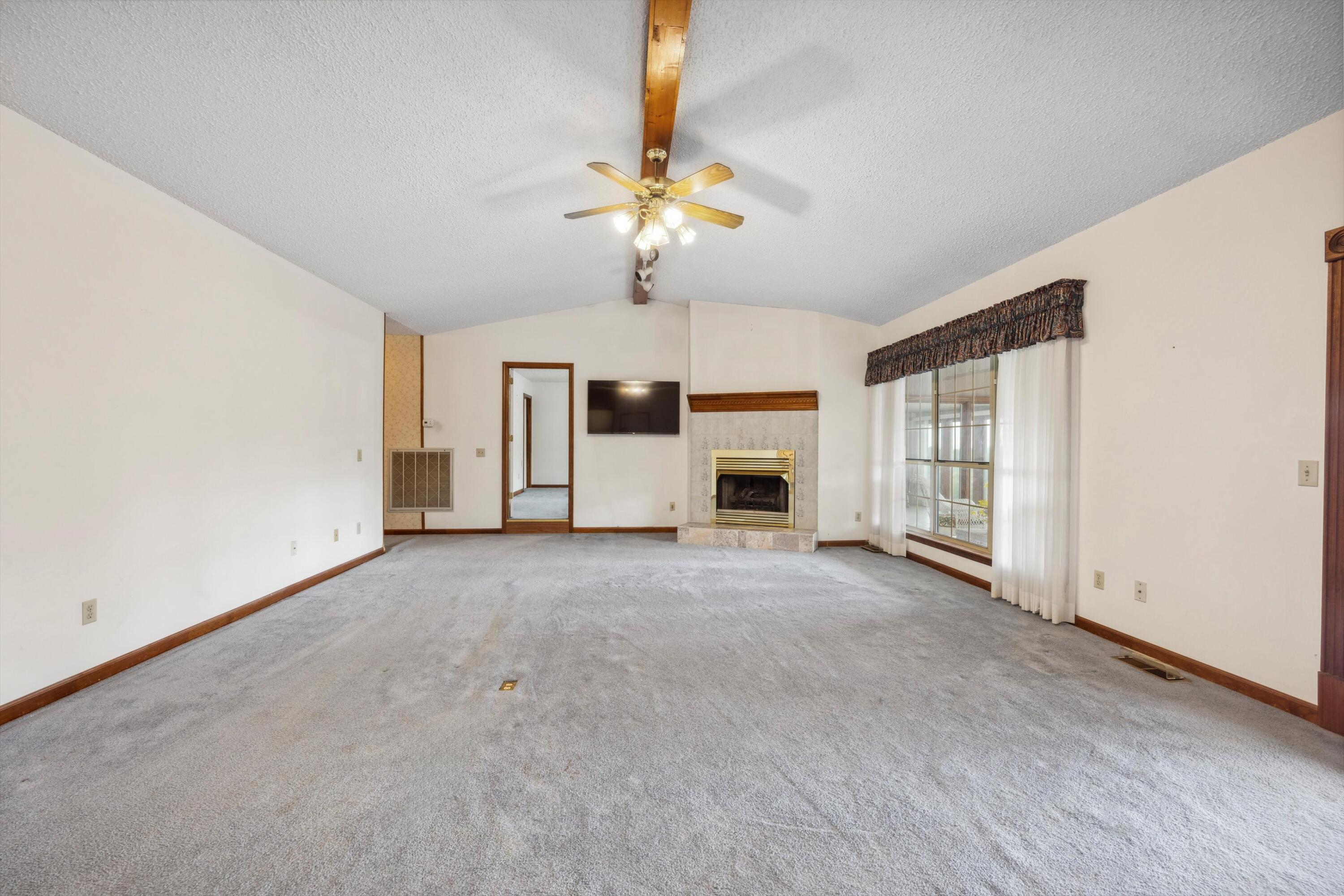 6468 Fairview Road Hixson, TN 37343 - Photo 6 of 54 Living Room