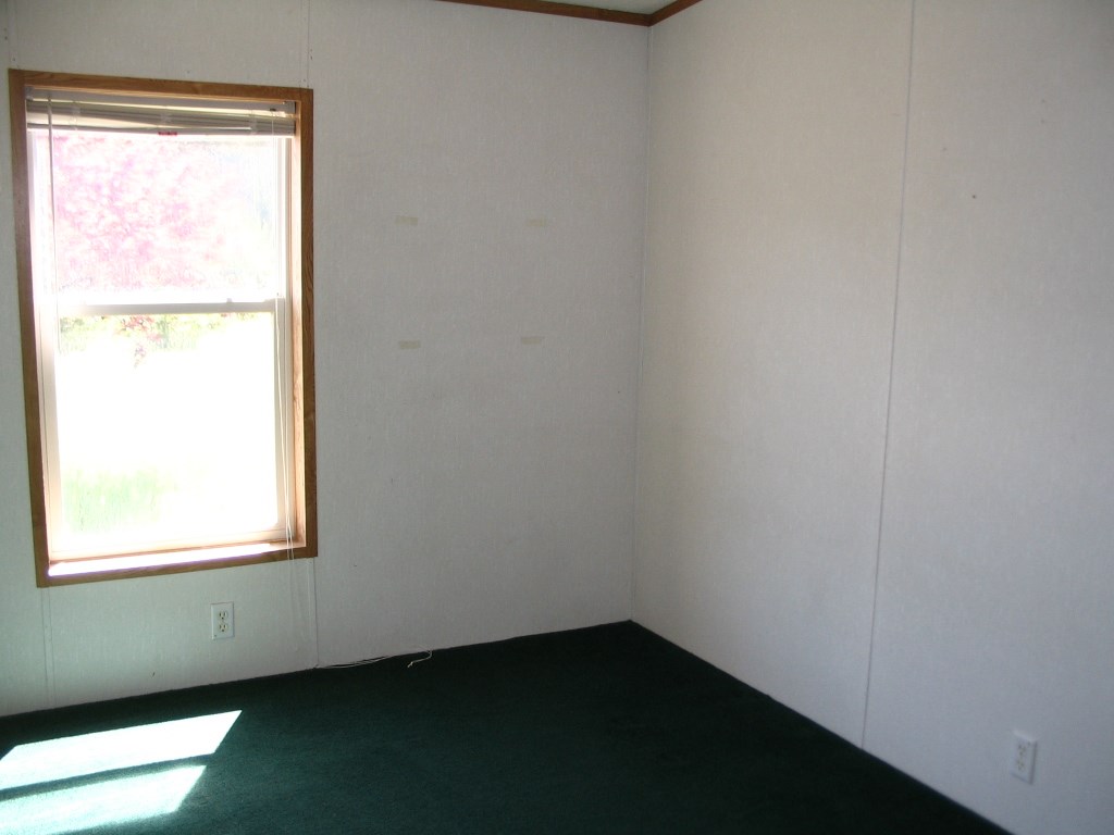 11146 Johnson Road Brethren, MI 49619 - Photo 23 of 60 1800705-22.JPG