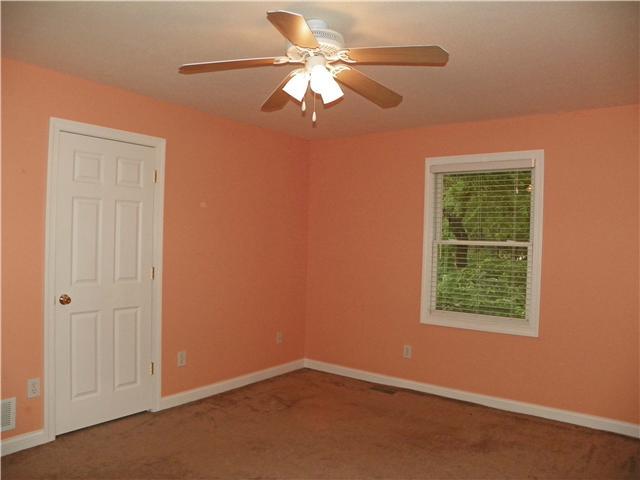 854 Hard Road Columbus, OH 43235 - Photo 18 of 25 Gallery Image 18