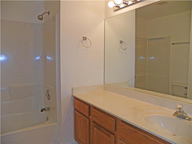 854 Hard Road Columbus, OH 43235 - Photo 20 of 25 Gallery Image 20