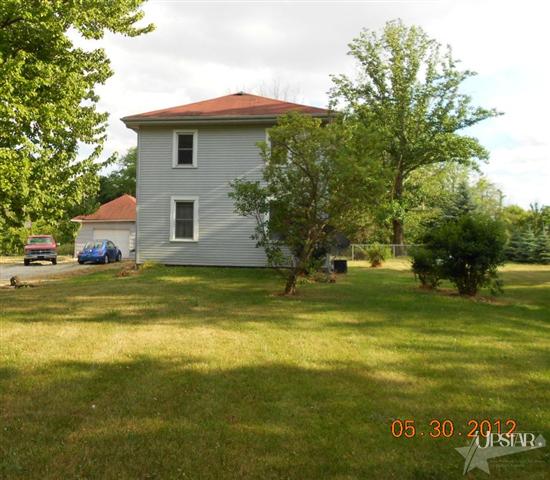 325 East Division Road Huntington, IN 46750 - Photo 1 of 18 Gallery Image 1