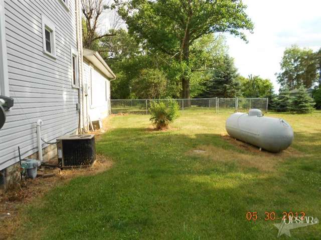 325 East Division Road Huntington, IN 46750 - Photo 17 of 18 Gallery Image 17