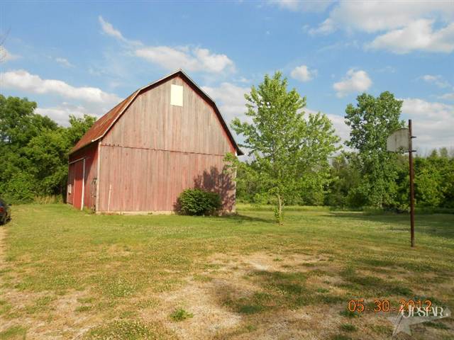 325 East Division Road Huntington, IN 46750 - Photo 5 of 18 Gallery Image 5