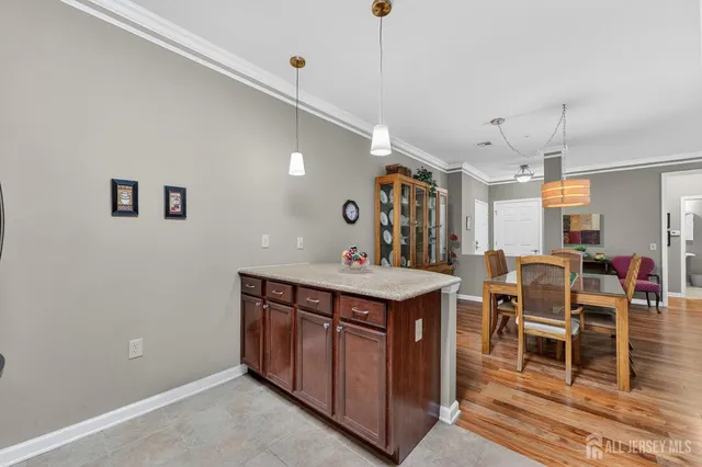 $418,500 | 417 Regency Place, Woodbridge, NJ 07095