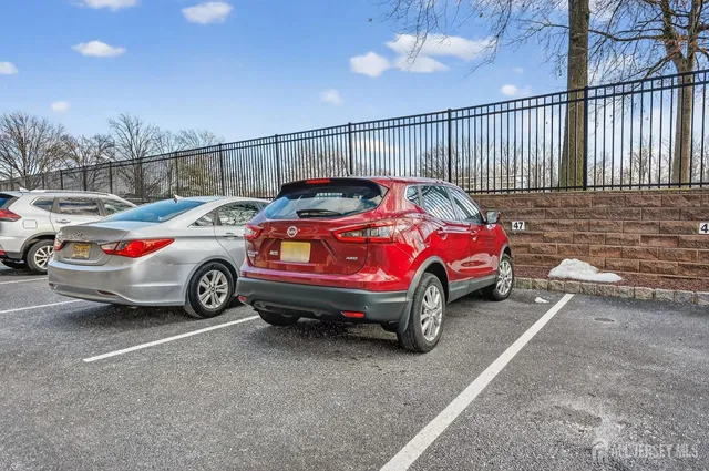 $418,500 | 417 Regency Place, Woodbridge, NJ 07095