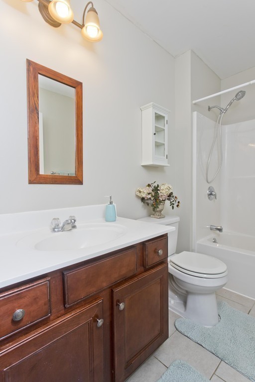 204 Russell Road, Unit E Westfield, MA 01085 - Photo 11 of 20 Gallery Image 11