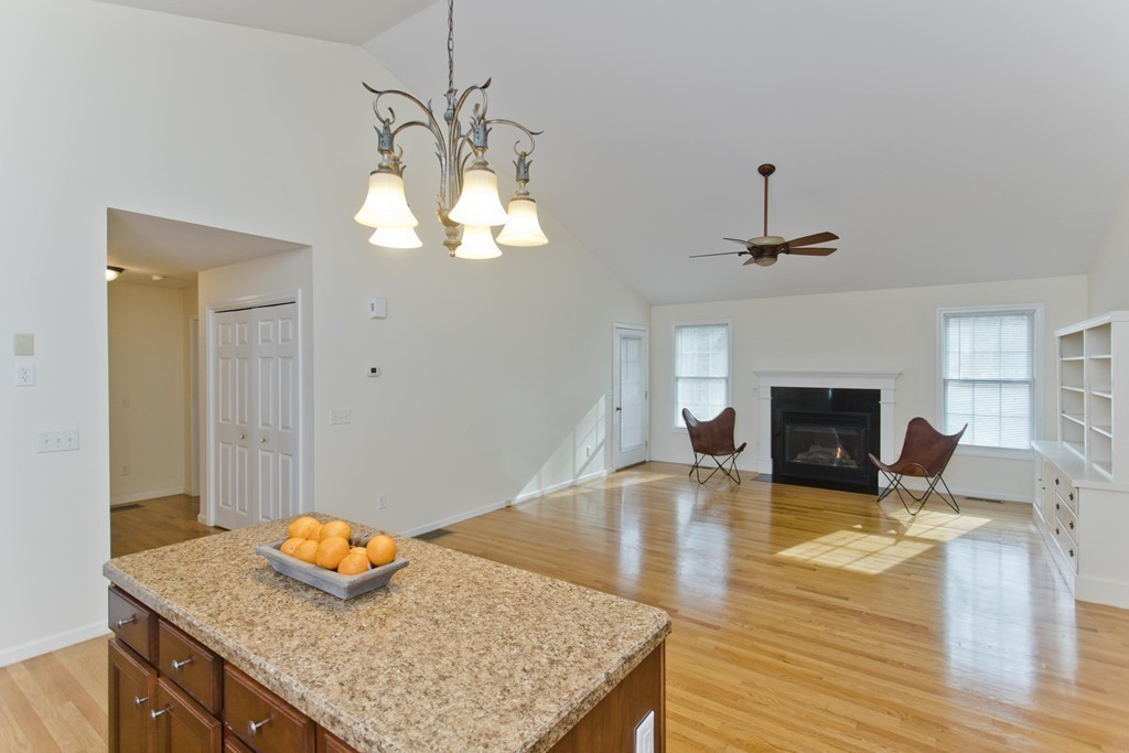 204 Russell Road, Unit E Westfield, MA 01085 - Photo 8 of 20 Gallery Image 8