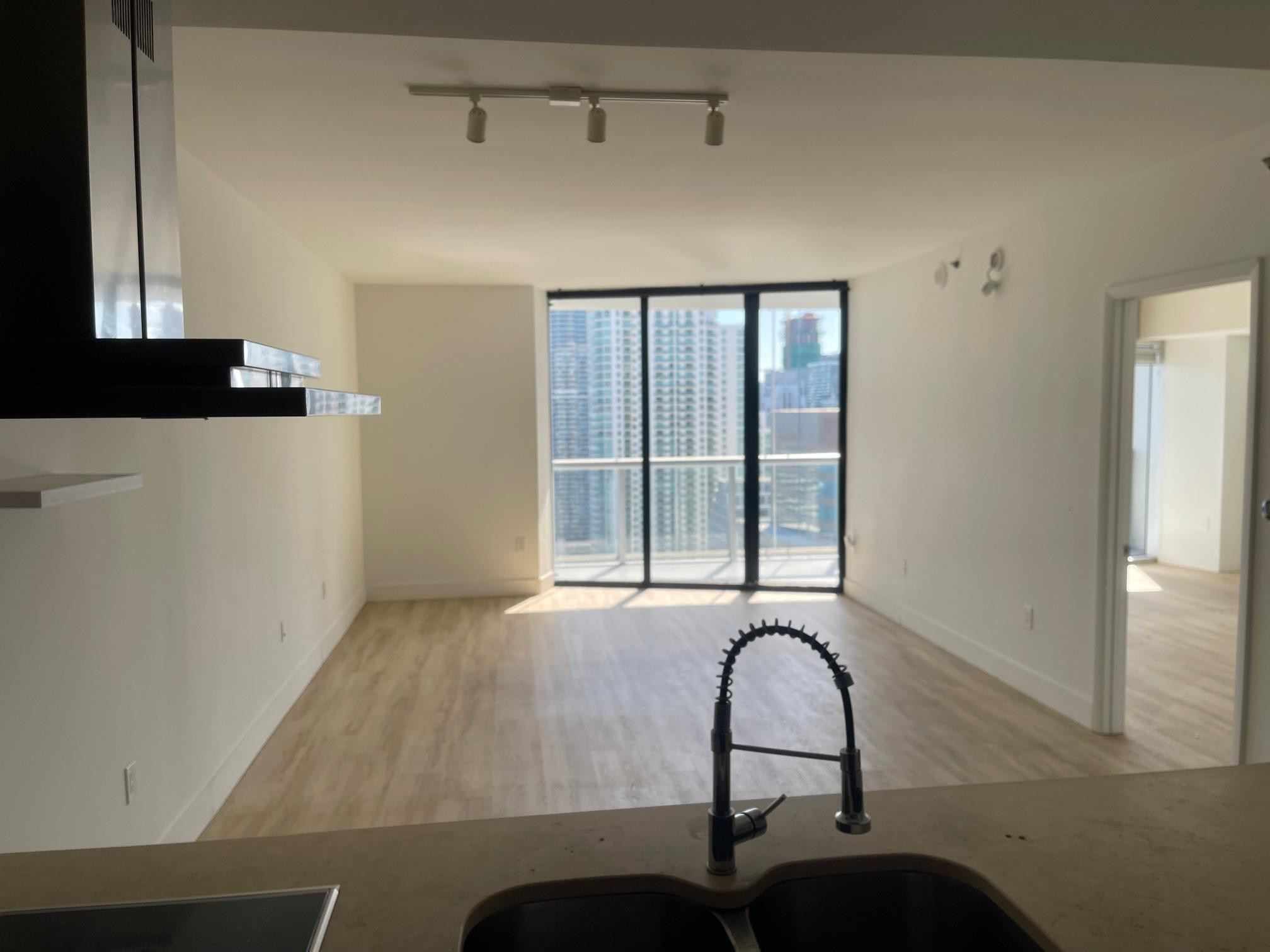 495 Brickell Avenue, Unit 4407 Miami, FL 33131 - Photo 7 of 24 Photo 7