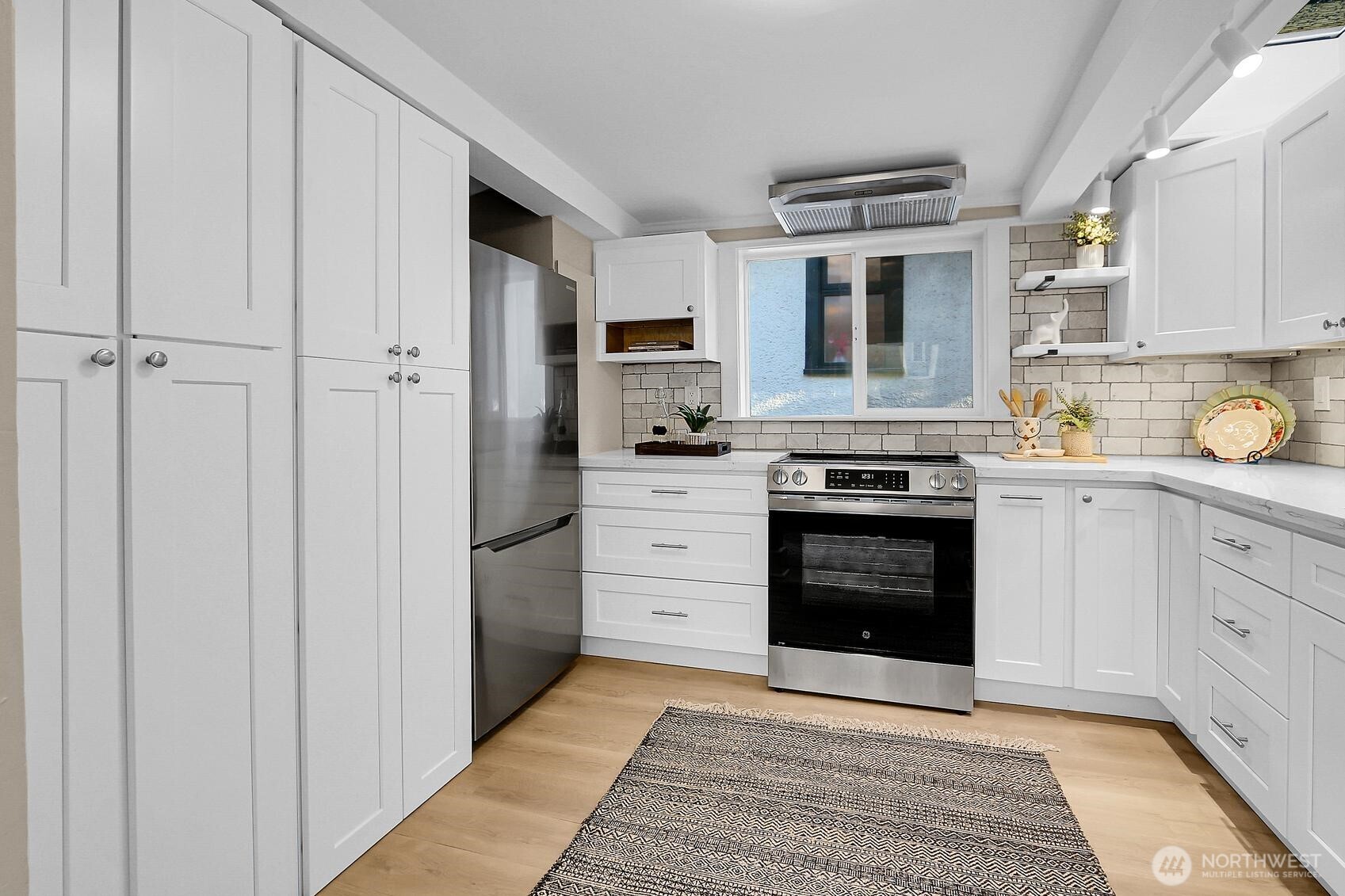 2850 Northwest 65th Street Seattle, WA 98117 - Photo 18 of 28