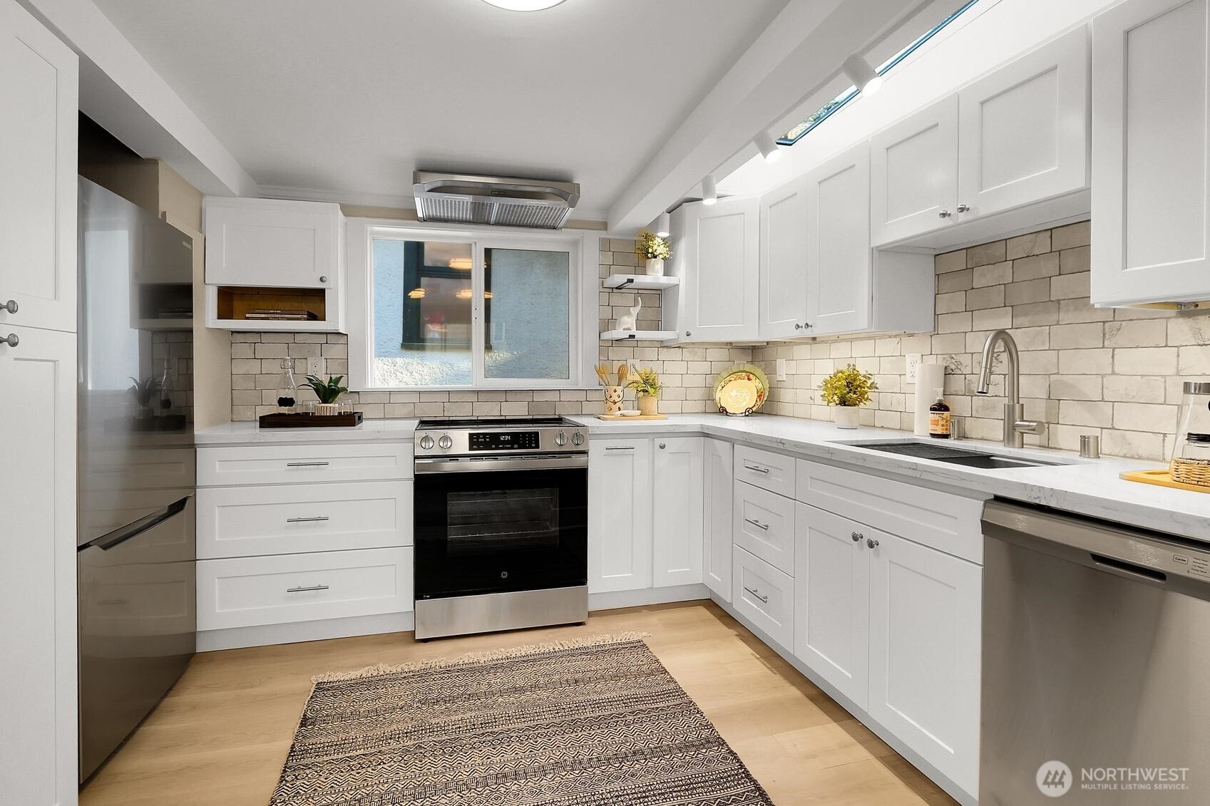 2850 Northwest 65th Street Seattle, WA 98117 - Photo 19 of 28