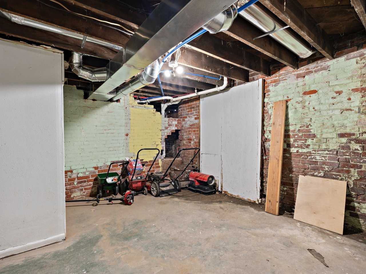 1546 12th Avenue Moline, IL 61265 - Photo 20 of 32 a view of room with gym equipment