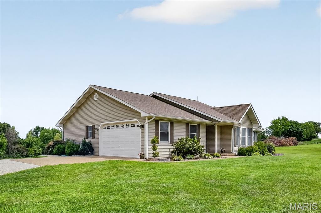 1957 Schnarre Road Foristell, MO 63348 - Photo 13 of 79 Gallery Image 13